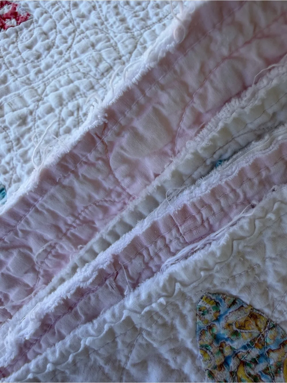 VTG Scrap Flower Dresden Plate Quilt Farmhouse Pastels 56x85 Flaws Cutter Crafts